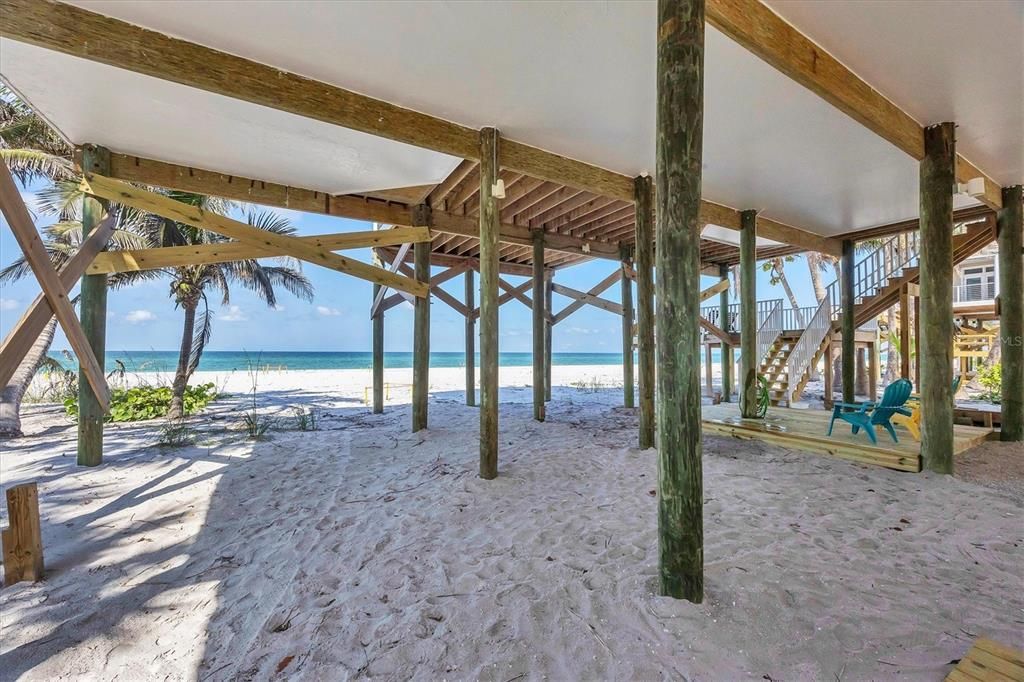 For Sale: $2,495,000 (4 beds, 3 baths, 1792 Square Feet)