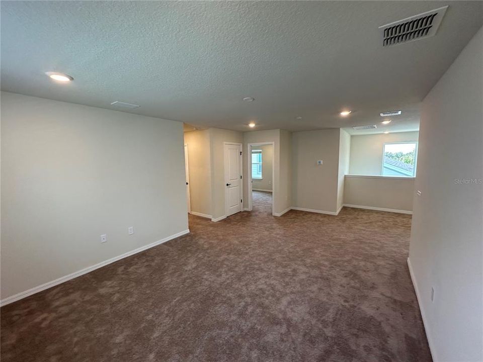 For Sale: $1,199,000 (5 beds, 4 baths, 3172 Square Feet)