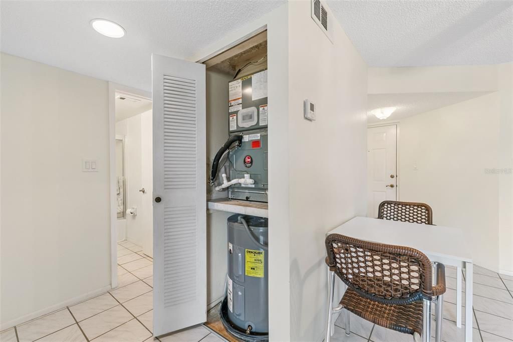 На продажу: $169,900 (3 спален, 2 ванн, 1011 Квадратных фут)