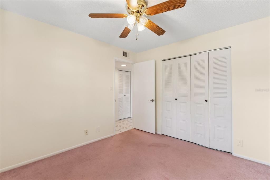 На продажу: $169,900 (3 спален, 2 ванн, 1011 Квадратных фут)