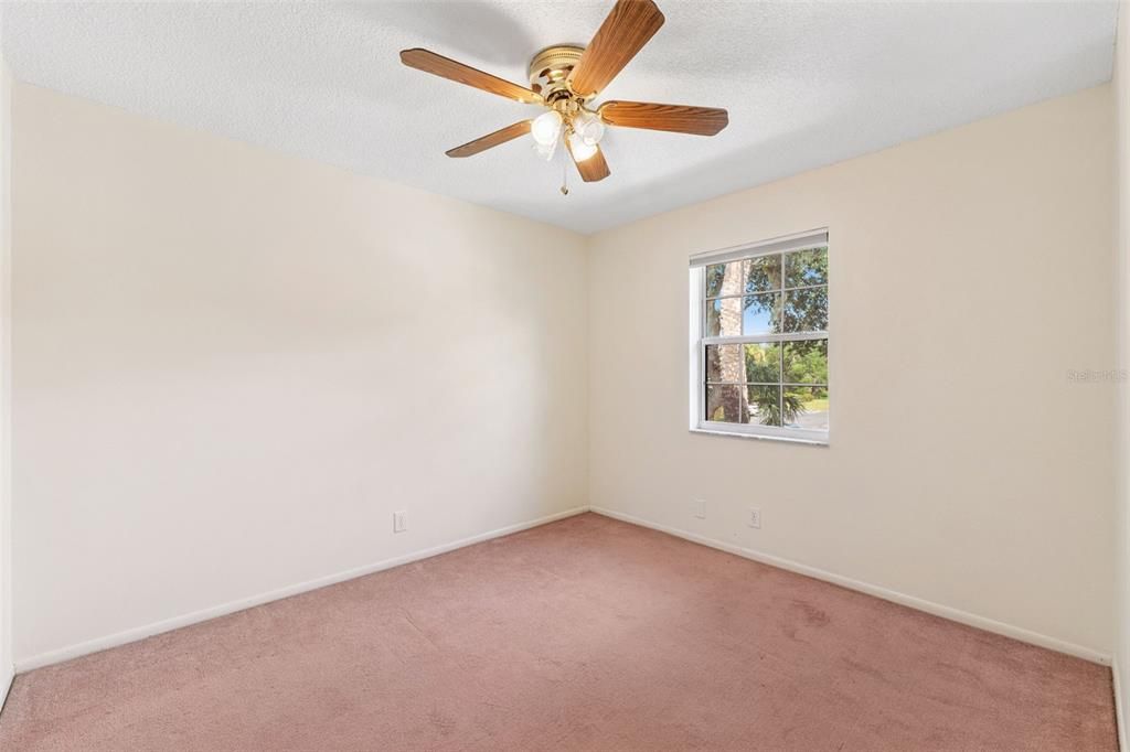 На продажу: $169,900 (3 спален, 2 ванн, 1011 Квадратных фут)