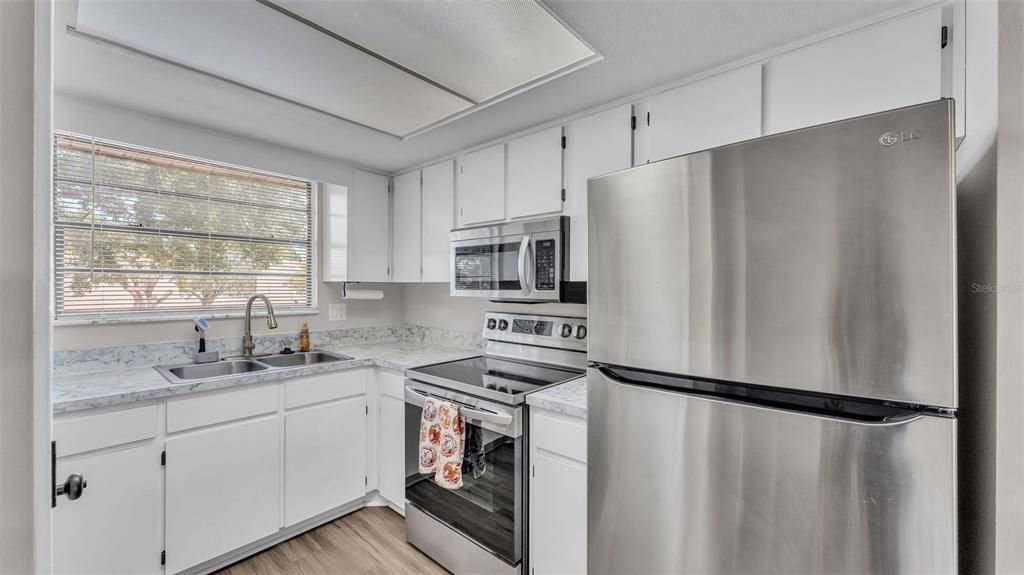 待售: $170,000 (2 贝兹, 2 浴室, 1080 平方英尺)