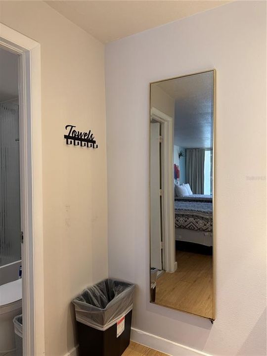 For Sale: $96,500 (1 beds, 1 baths, 325 Square Feet)