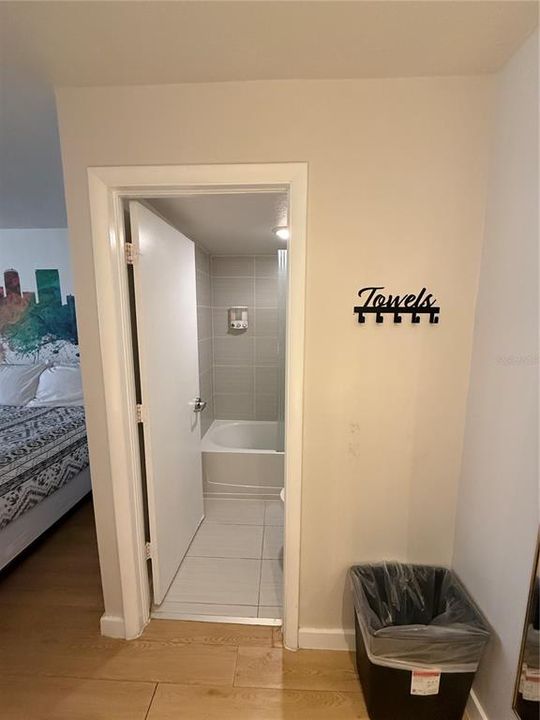 For Sale: $96,500 (1 beds, 1 baths, 325 Square Feet)