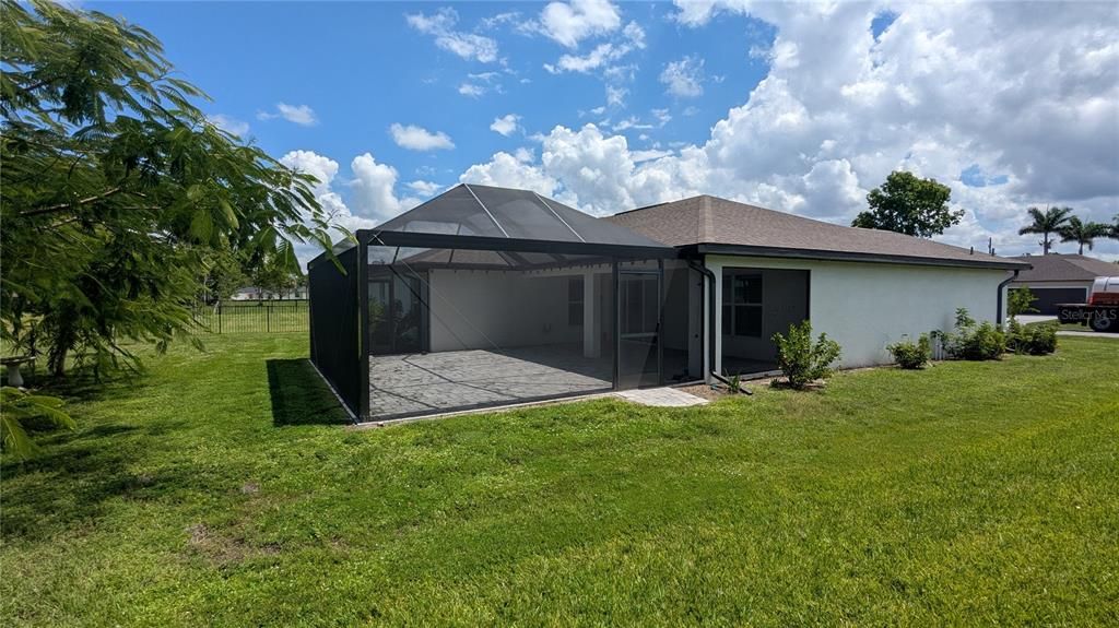 合同活跃: $298,000 (3 贝兹, 2 浴室, 1606 平方英尺)