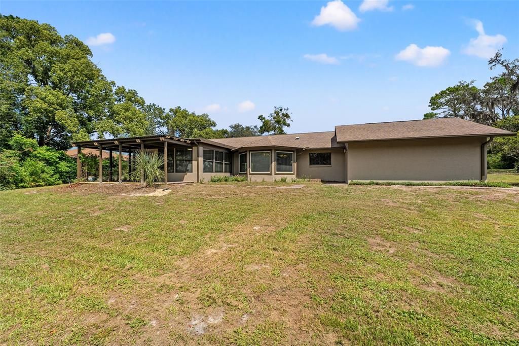 Active With Contract: $375,000 (3 beds, 2 baths, 2410 Square Feet)