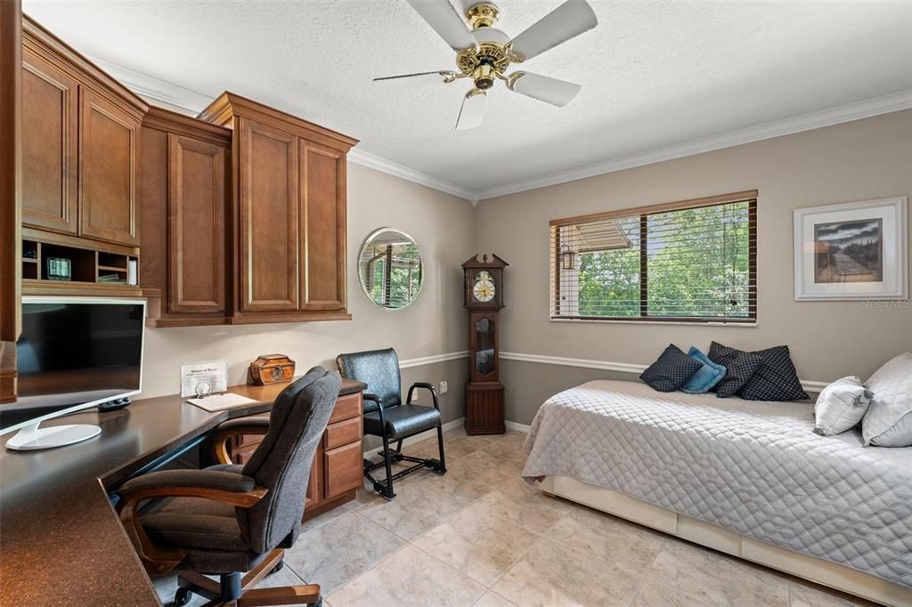 Active With Contract: $375,000 (3 beds, 2 baths, 2410 Square Feet)