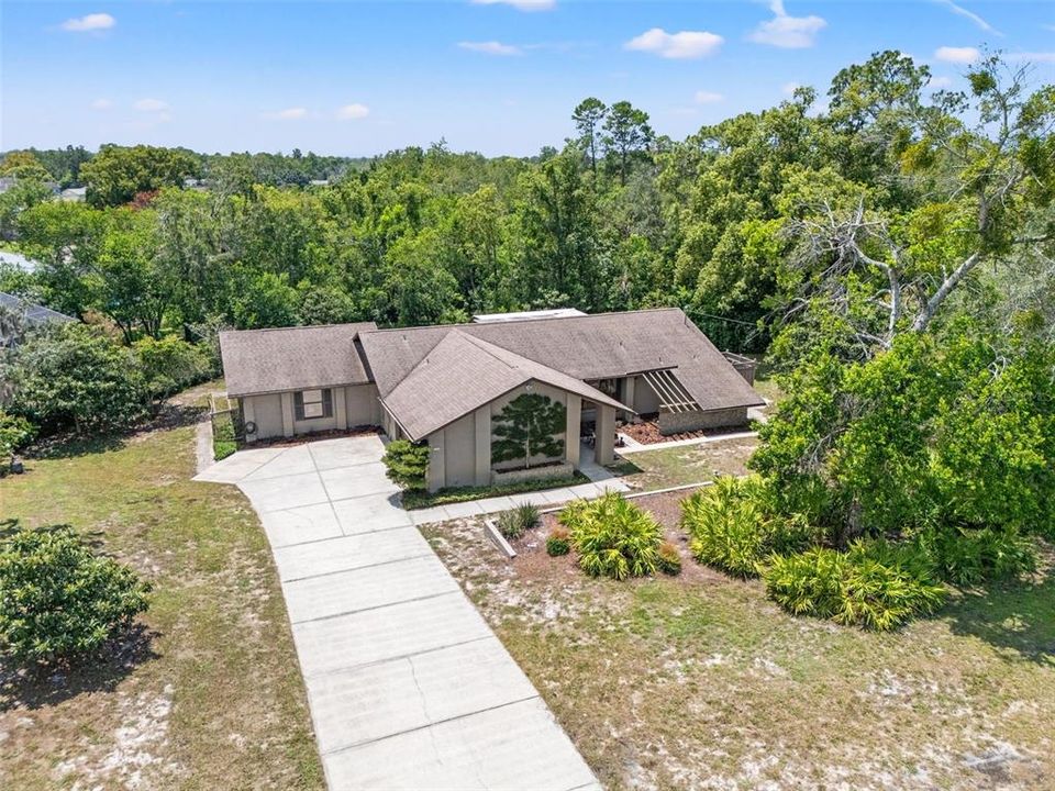 Active With Contract: $375,000 (3 beds, 2 baths, 2410 Square Feet)