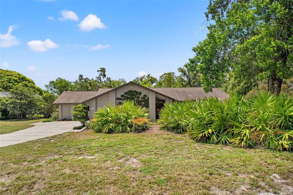 Active With Contract: $375,000 (3 beds, 2 baths, 2410 Square Feet)