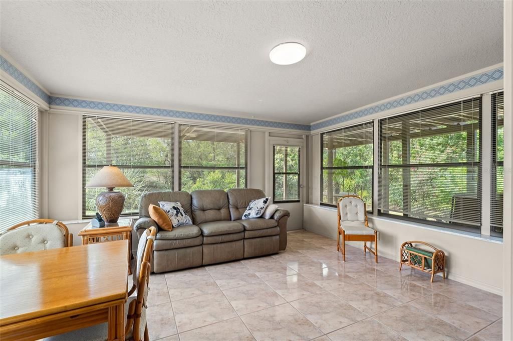 Active With Contract: $375,000 (3 beds, 2 baths, 2410 Square Feet)