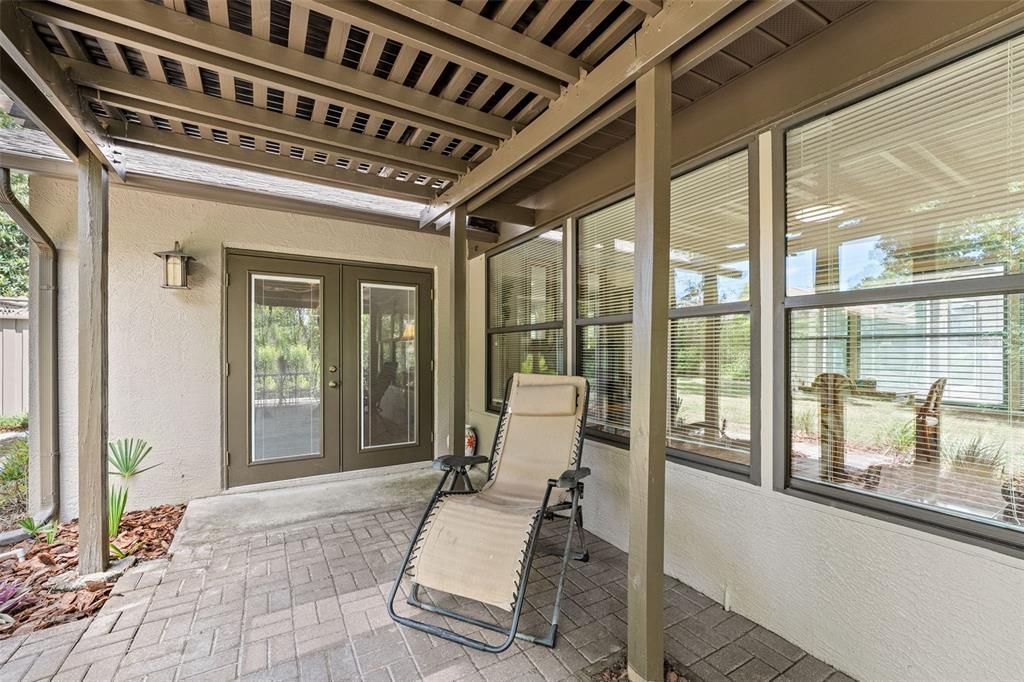 Active With Contract: $375,000 (3 beds, 2 baths, 2410 Square Feet)