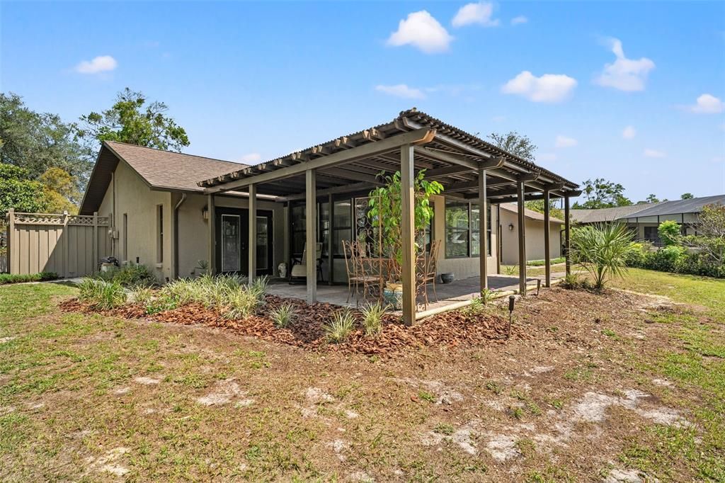 Active With Contract: $375,000 (3 beds, 2 baths, 2410 Square Feet)