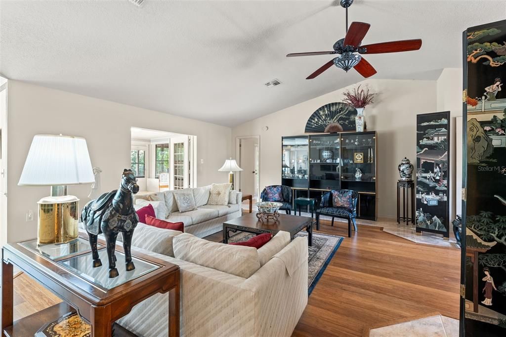 Active With Contract: $375,000 (3 beds, 2 baths, 2410 Square Feet)