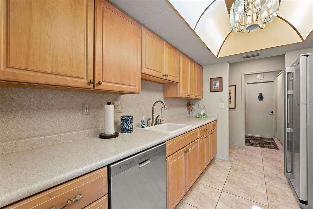 Active With Contract: $375,000 (3 beds, 2 baths, 2410 Square Feet)