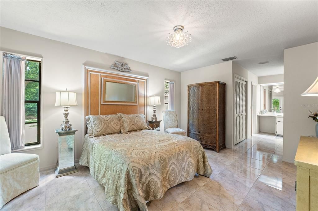 Active With Contract: $375,000 (3 beds, 2 baths, 2410 Square Feet)