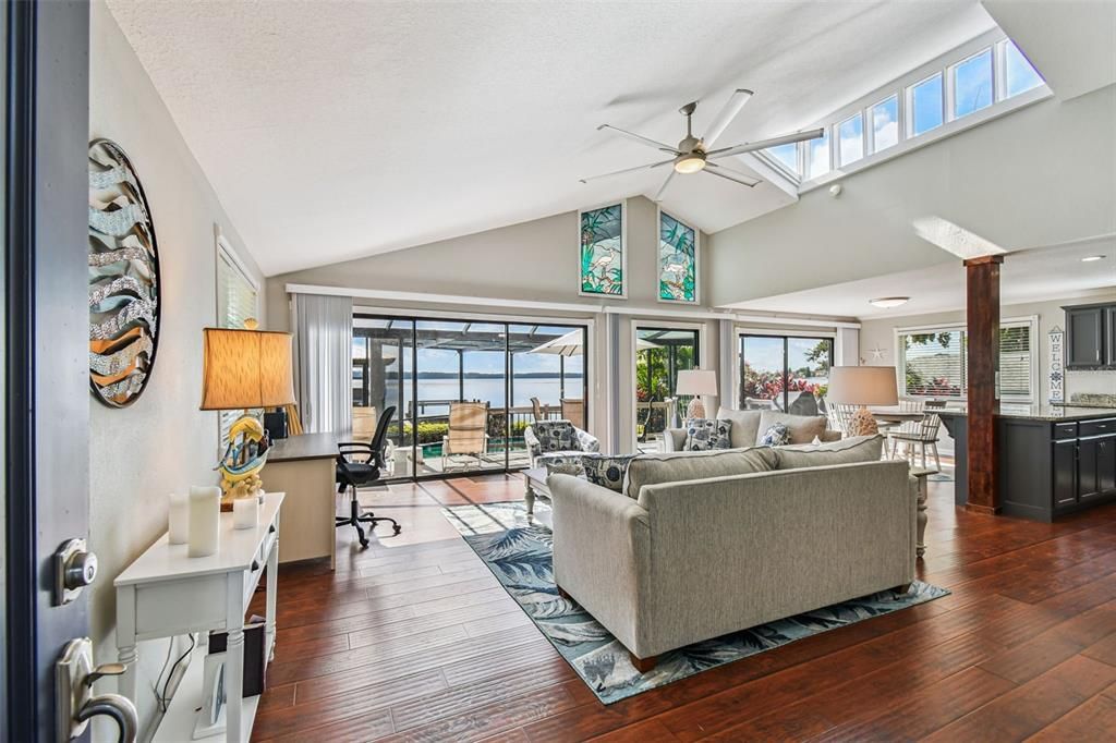 Activo con contrato: $839,988 (3 camas, 2 baños, 1740 Pies cuadrados)