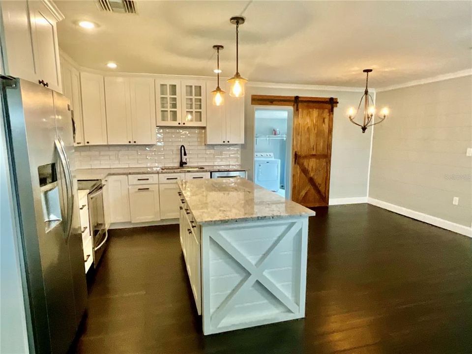 Active With Contract: $280,000 (3 beds, 2 baths, 1468 Square Feet)