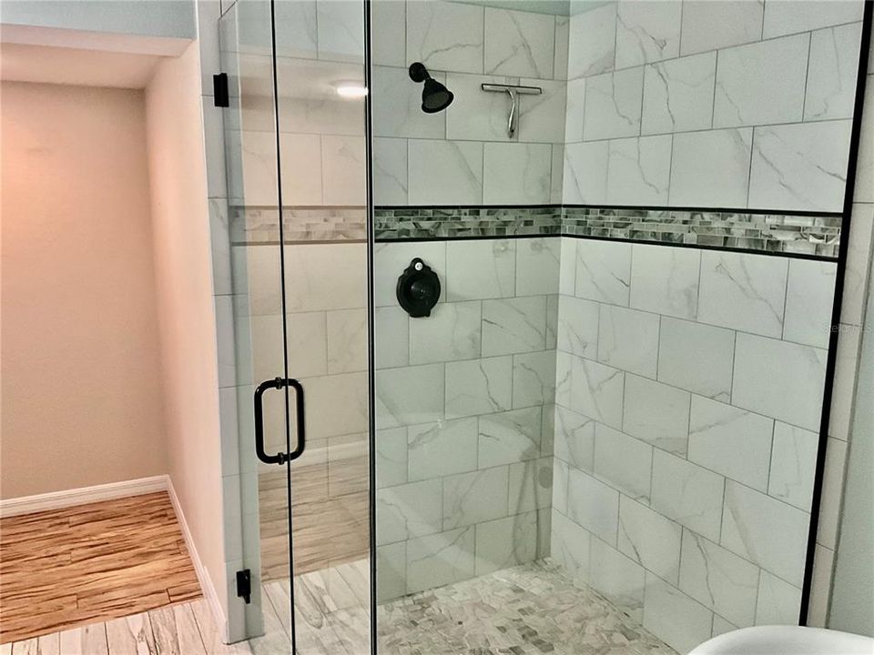 Active With Contract: $280,000 (3 beds, 2 baths, 1468 Square Feet)