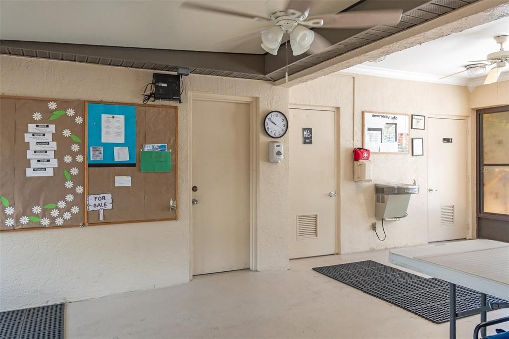 На продажу: $169,500 (2 спален, 2 ванн, 899 Квадратных фут)