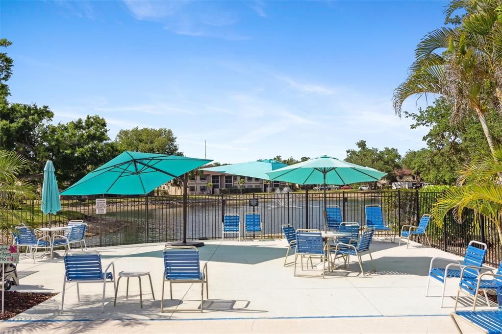 На продажу: $169,500 (2 спален, 2 ванн, 899 Квадратных фут)