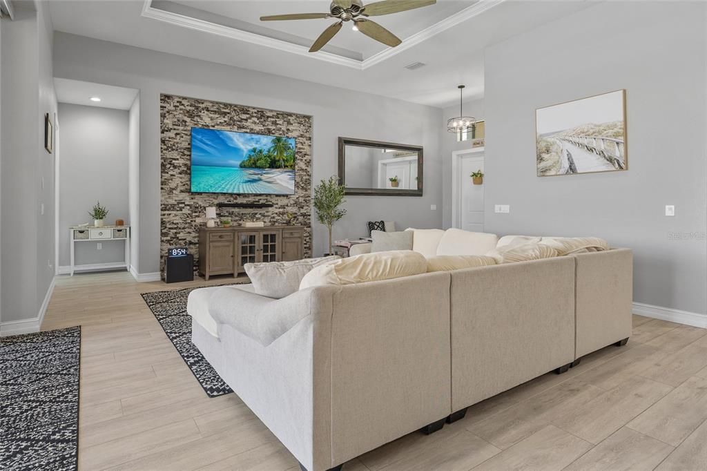 For Sale: $999,999 (3 beds, 2 baths, 2123 Square Feet)