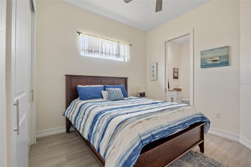 For Sale: $999,999 (3 beds, 2 baths, 2123 Square Feet)