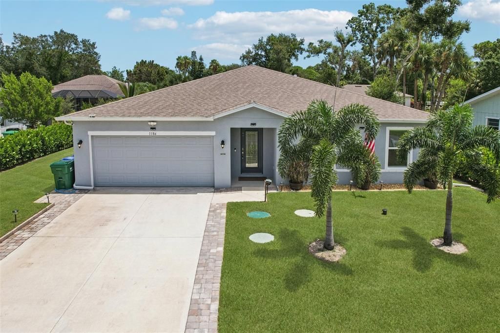 Recently Sold: $450,000 (4 beds, 2 baths, 1844 Square Feet)