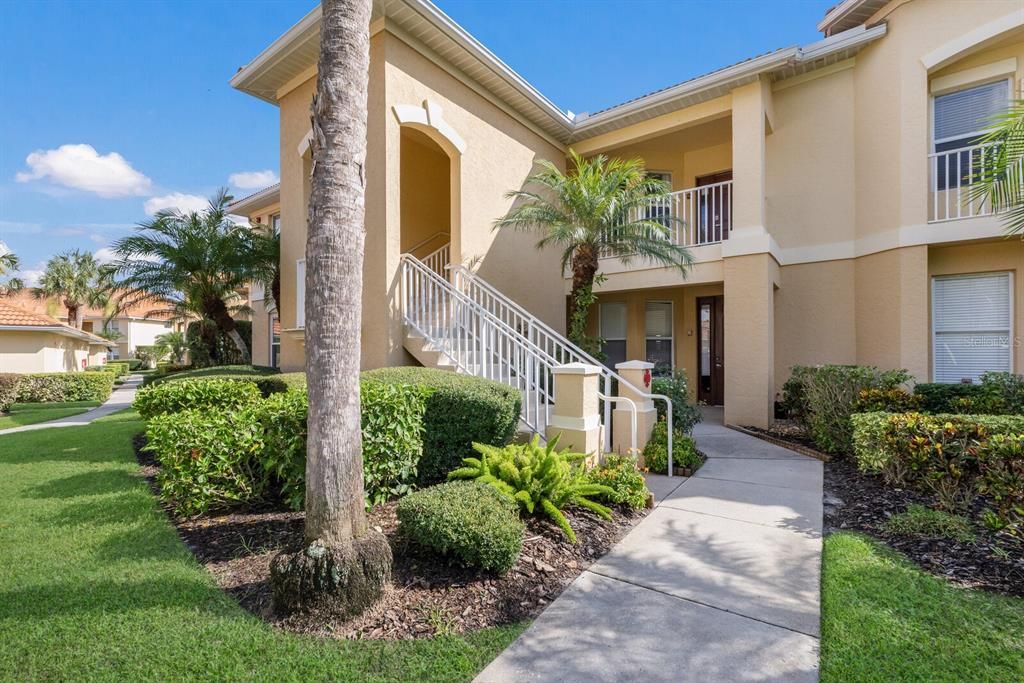 Active With Contract: $275,000 (2 beds, 2 baths, 1431 Square Feet)