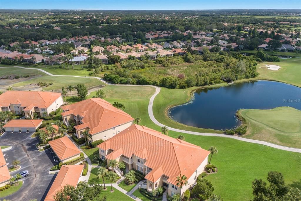 Active With Contract: $275,000 (2 beds, 2 baths, 1431 Square Feet)