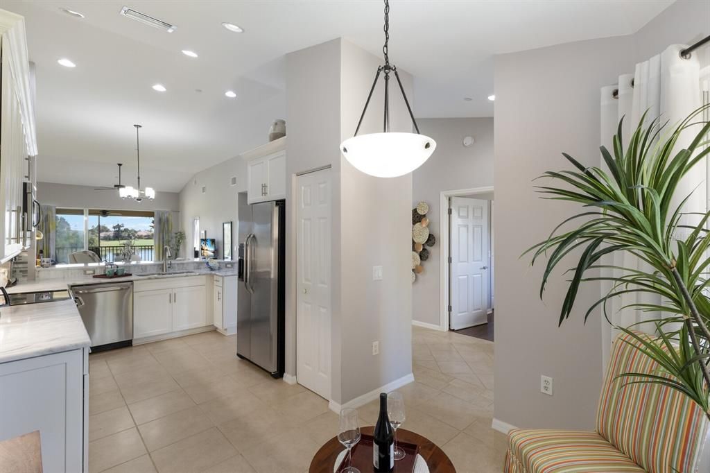 Active With Contract: $275,000 (2 beds, 2 baths, 1431 Square Feet)