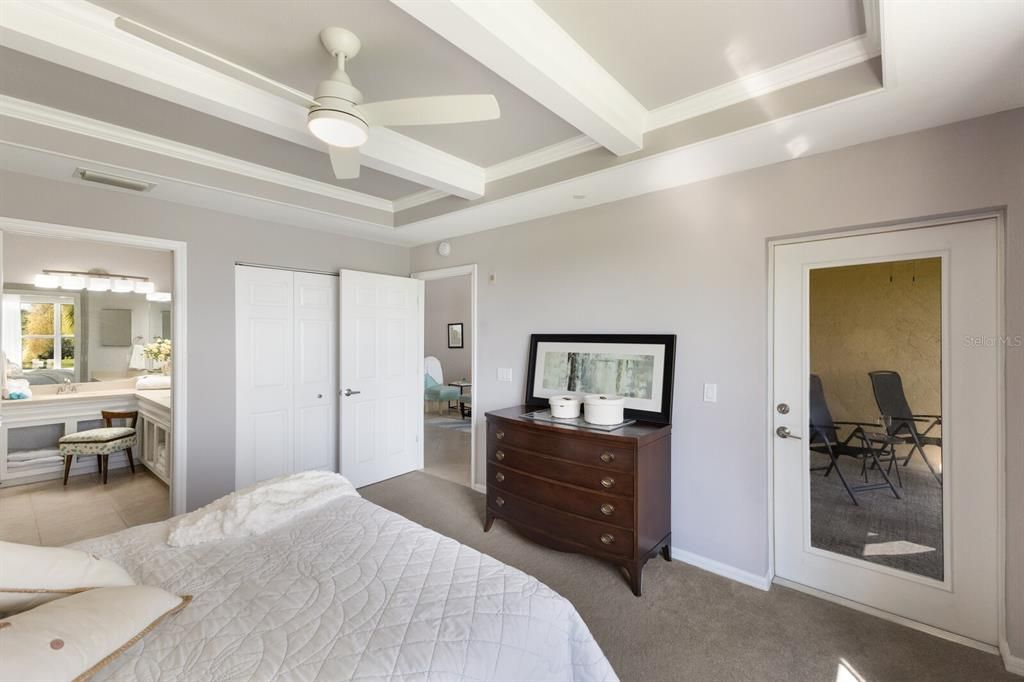 Active With Contract: $275,000 (2 beds, 2 baths, 1431 Square Feet)