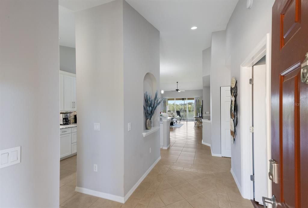 Active With Contract: $275,000 (2 beds, 2 baths, 1431 Square Feet)