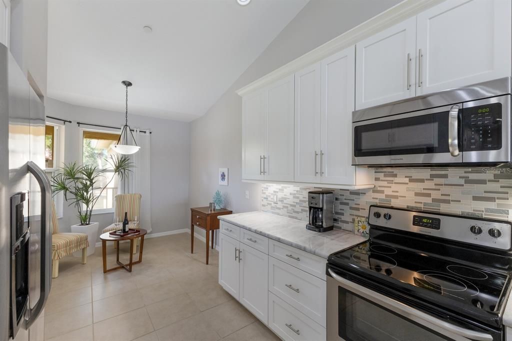 Active With Contract: $275,000 (2 beds, 2 baths, 1431 Square Feet)