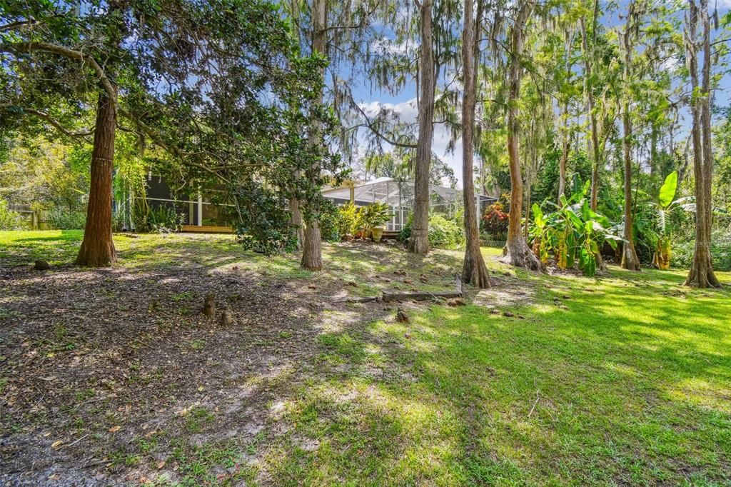 合同活跃: $589,900 (4 贝兹, 2 浴室, 2383 平方英尺)