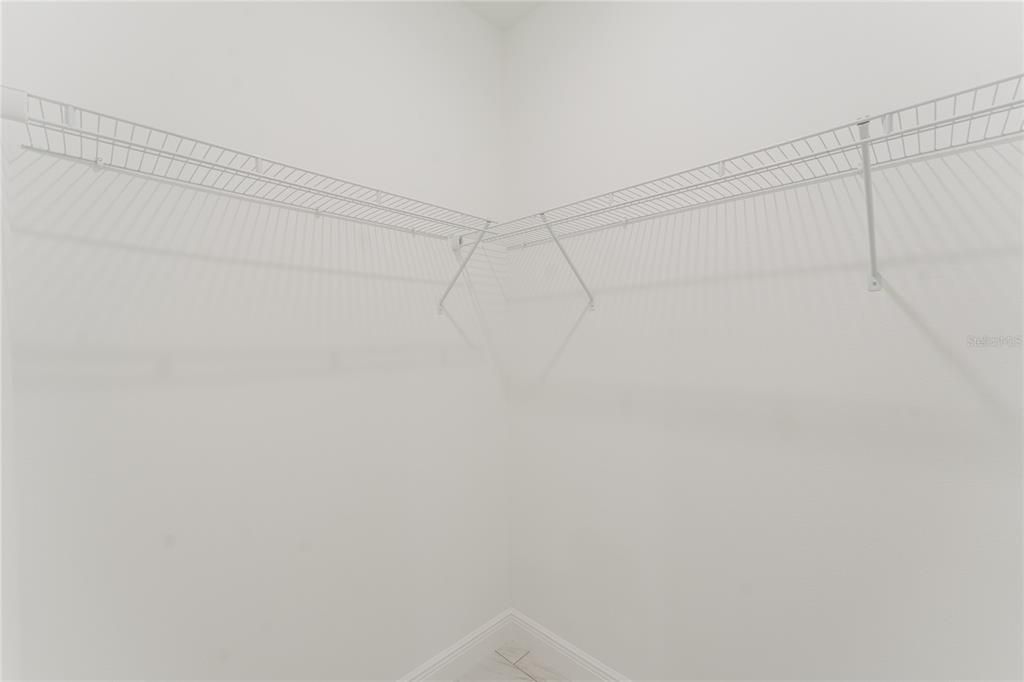 В аренду: $1,900 (4 спален, 2 ванн, 1580 Квадратных фут)