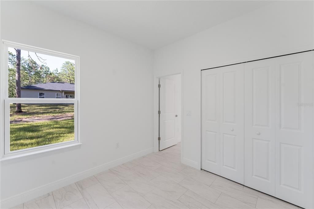 В аренду: $1,900 (4 спален, 2 ванн, 1580 Квадратных фут)