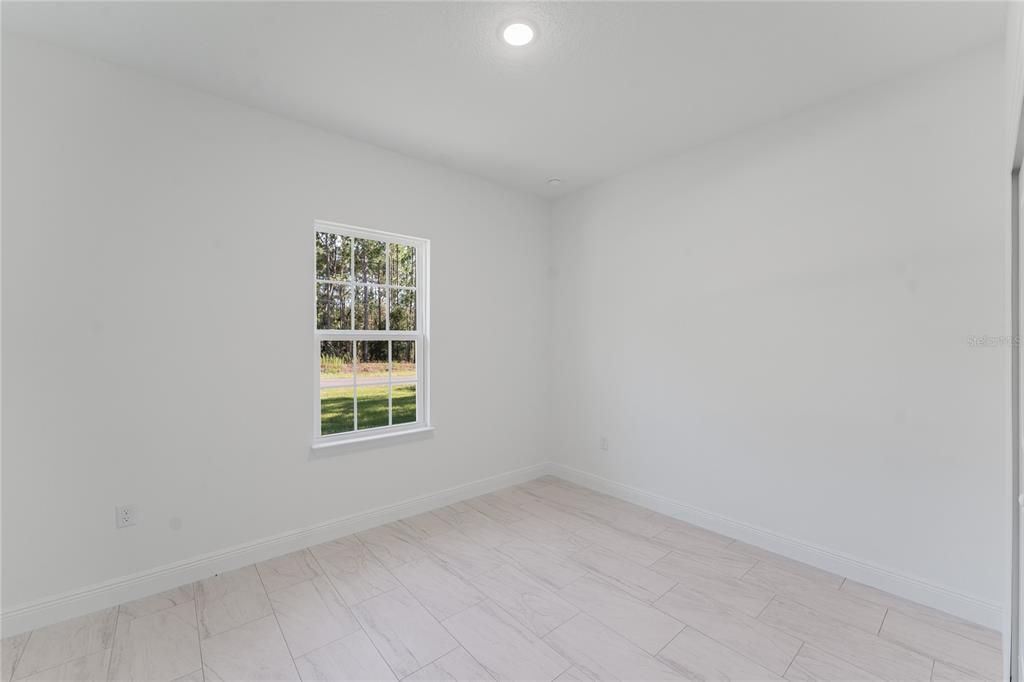 В аренду: $1,900 (4 спален, 2 ванн, 1580 Квадратных фут)