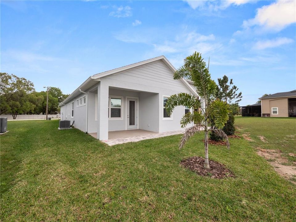 合同活跃: $529,000 (2 贝兹, 2 浴室, 1586 平方英尺)