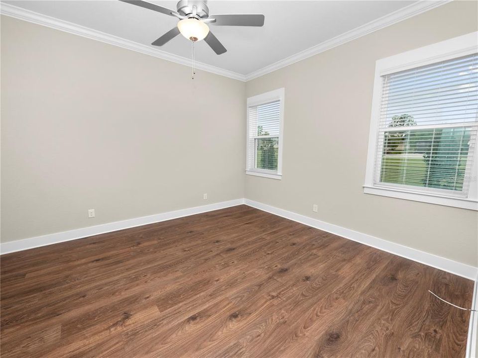 合同活跃: $529,000 (2 贝兹, 2 浴室, 1586 平方英尺)