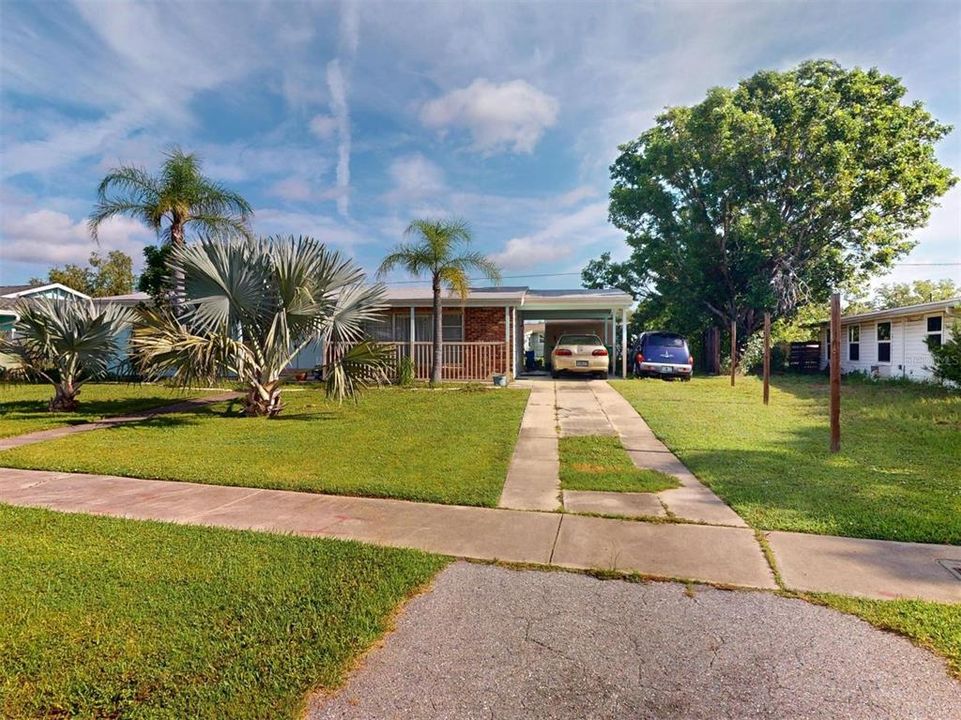 Activo con contrato: $180,000 (2 camas, 2 baños, 1204 Pies cuadrados)