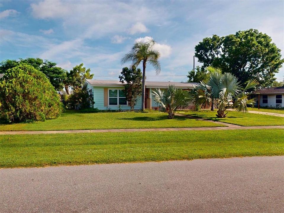 Activo con contrato: $180,000 (2 camas, 2 baños, 1204 Pies cuadrados)