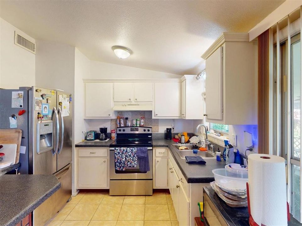 Activo con contrato: $180,000 (2 camas, 2 baños, 1204 Pies cuadrados)