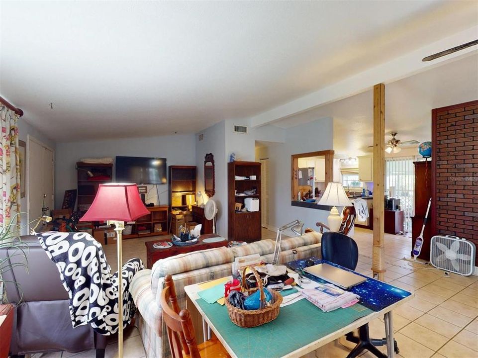 Activo con contrato: $180,000 (2 camas, 2 baños, 1204 Pies cuadrados)