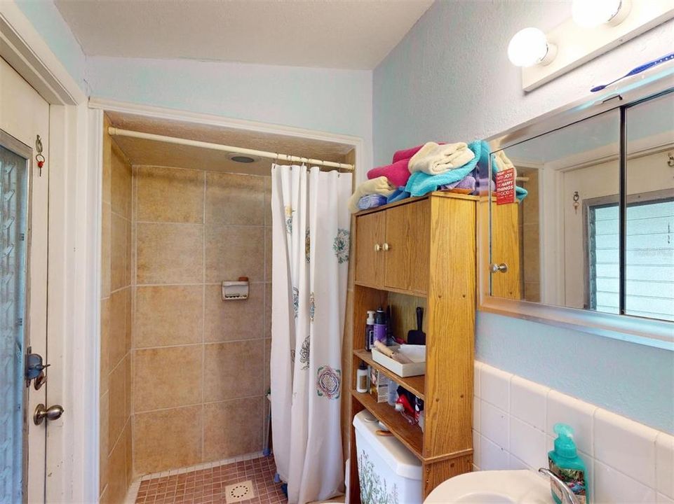 Activo con contrato: $180,000 (2 camas, 2 baños, 1204 Pies cuadrados)