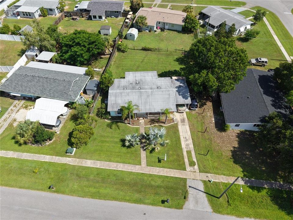 Activo con contrato: $180,000 (2 camas, 2 baños, 1204 Pies cuadrados)