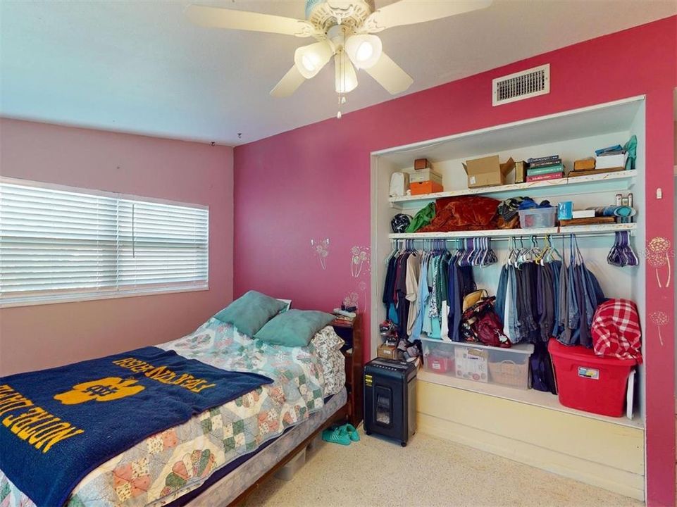 Activo con contrato: $180,000 (2 camas, 2 baños, 1204 Pies cuadrados)