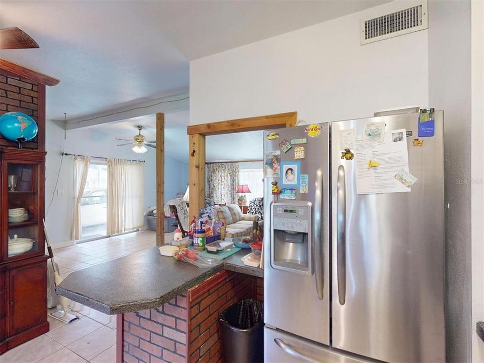 Activo con contrato: $180,000 (2 camas, 2 baños, 1204 Pies cuadrados)