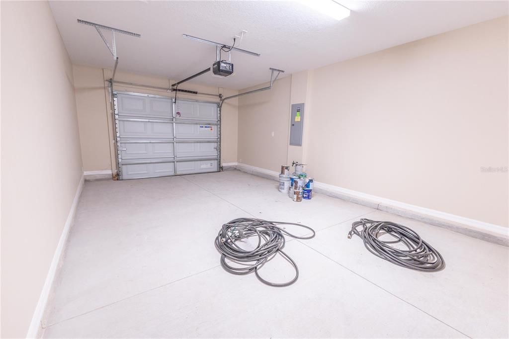 Active With Contract: $274,900 (4 beds, 2 baths, 1296 Square Feet)