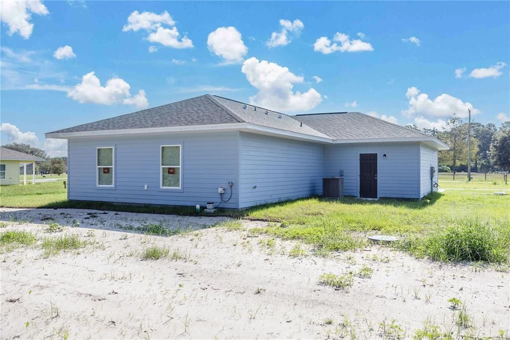 Active With Contract: $274,900 (4 beds, 2 baths, 1296 Square Feet)