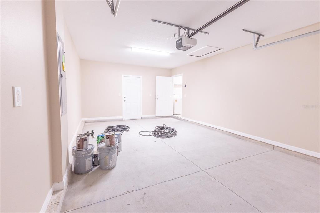 Active With Contract: $274,900 (4 beds, 2 baths, 1296 Square Feet)